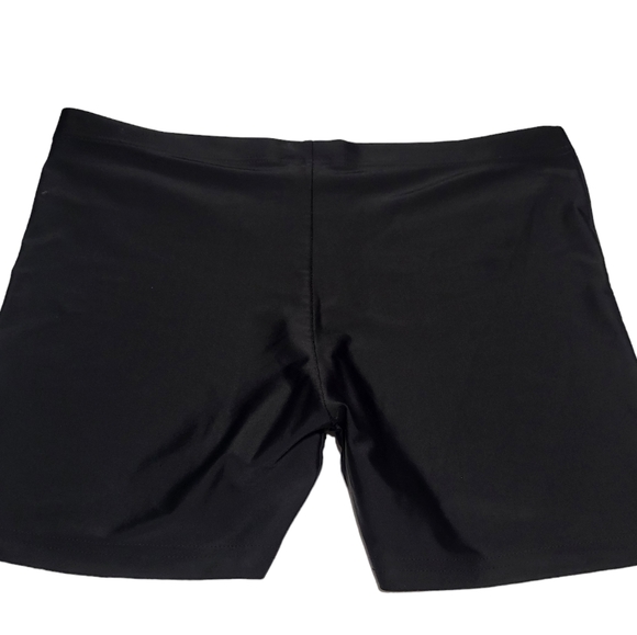 Tribord Women's Workday Black Short Size 18. - Picture 2 of 8